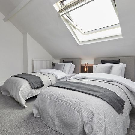 Your Sheffield Stays - Spacious 5 Bedroom House Номер фото