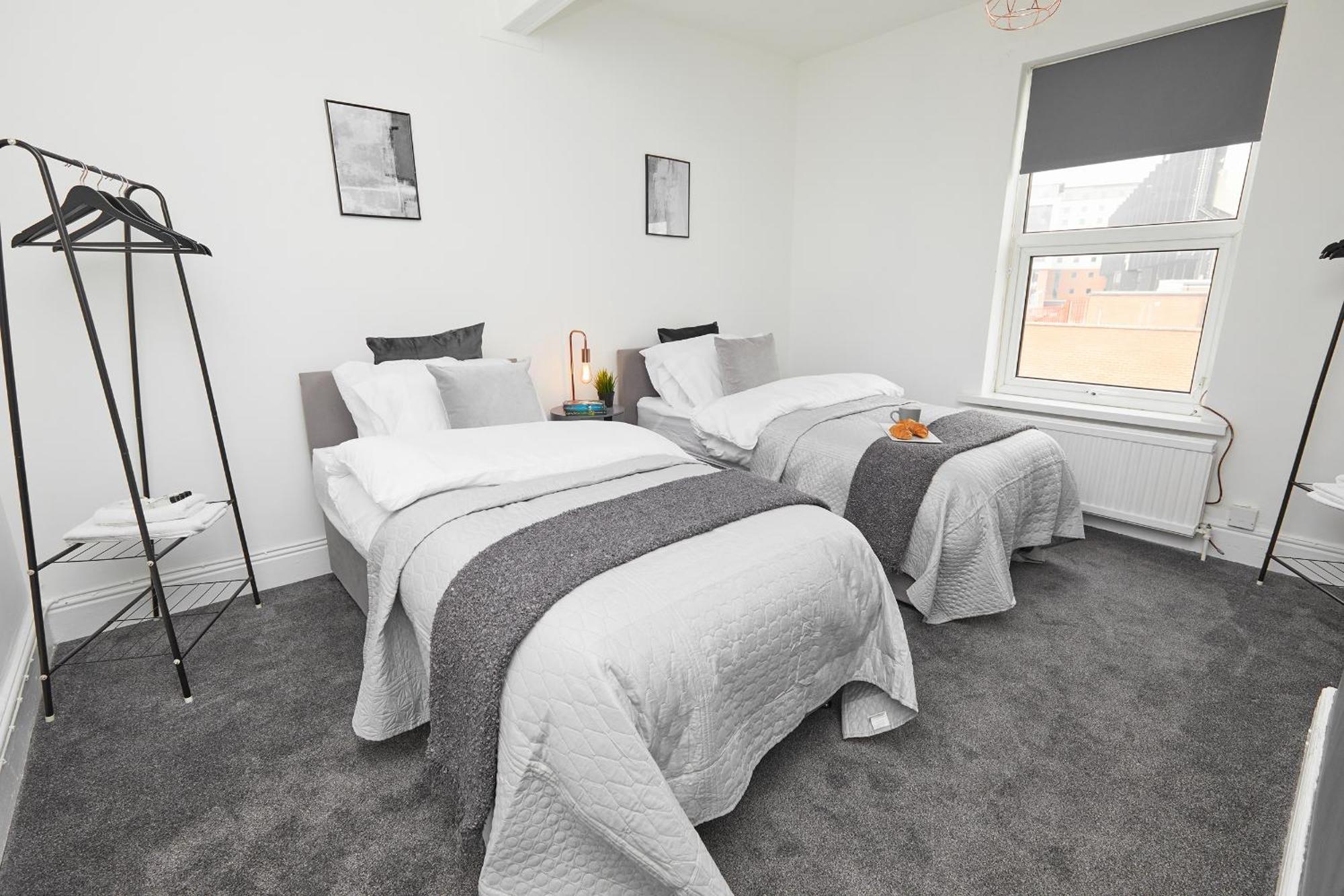 Your Sheffield Stays - Spacious 5 Bedroom House Номер фото